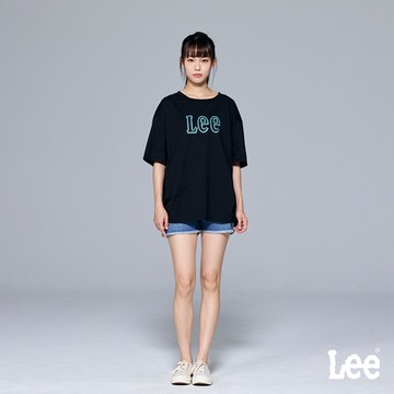 Lee 女款 抽鬚下擺牛仔短褲 中藍洗水｜Regional