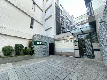 洽承辦最便宜曉明女中電梯震後15年雙車面寬5.6米｜台中市北區梅川西路三段