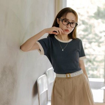OB嚴選中大尺碼-撞色滾邊針織短袖上衣《FA3092》