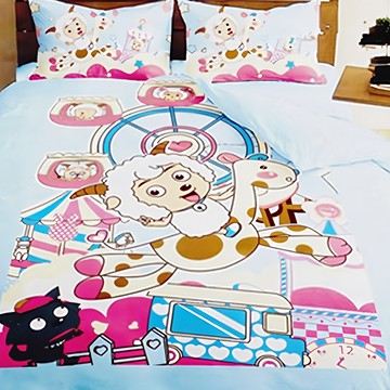 喜羊羊 4件式涼被床包組 樂園篇 藍色  雙人  涼被 + 薄床包 + 枕套 2個