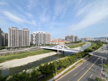 三面採光無限視野戶!新光學區三房平車!｜台中市太平區旱溪東路二段