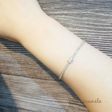 【焦糖小姐 Ms caramelo】方形 單排滿鑽鋯石 不銹鋼手鍊(白色鋯石)