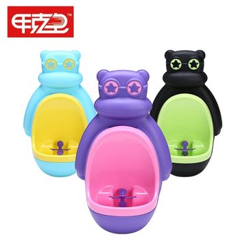 【甲克虫】男童酷猴小便斗