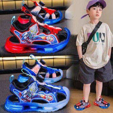 旋轉紐扣男童奧特曼涼鞋2026新款兒童運動鞋夏季中大童包頭沙灘鞋
