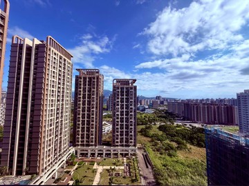 淡水新市鎮淡江大橋開通-宏盛水悅高樓朝南兩房+平車｜新北市淡水區新市三路一段