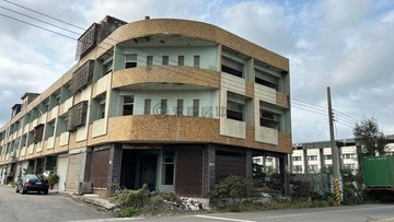 專任｜清水區正文興路｜整棟角間透天｜台中市清水區文興路