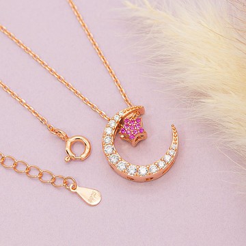 Devalier 誕生石項鍊女士配飾金925 水晶月亮星星環繞 7銀生日禮物紅寶石色