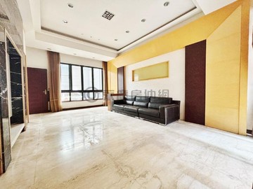 凹子底龍華商圈雙車庭院電梯豪宅別墅｜高雄市左營區維新街