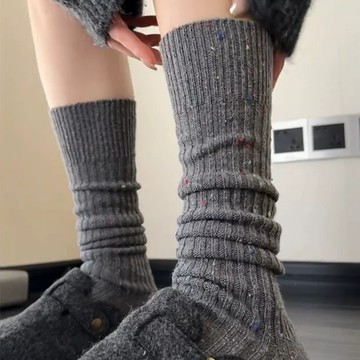 🧜‍♀️H系列🍁店主推薦🍀左右襪業 拿捏高級感~灰色彩點襪！堆起來穿真的太好看了~拉直變成小腿襪~現貨精品