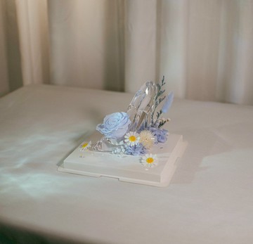 Aurora Glass 藍光水晶鞋永生花擺飾