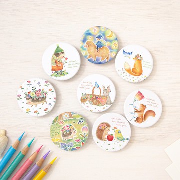 一組兩件。共八款圖案。動物們的微小故事胸章 BB-R44 S3