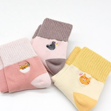 minihope刺繡反折中筒襪3雙組-桃紅+淺粉+米
