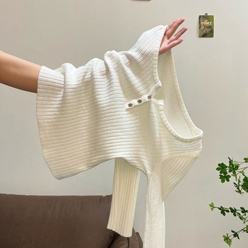 已售9642件💖YOBARLA   白色針織衫   修身上衣  正肩長袖   設計感   早秋  內搭   毛衣上衣