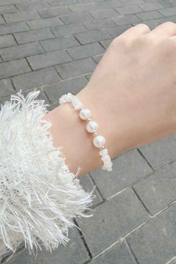 Lily Valley 澄淨月光 | 手工串珠手鍊