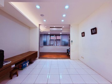 新東靜巷三樓美寓 ➡️ 房地產買賣找Ｑ桑｜台北市松山區新東街