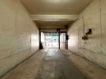 岡山鬧市＊前峰商圈＊臨１０米路住商用店住｜高雄市岡山區前峰路