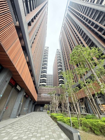 低總價海洋都心3房坡平車位｜新北市淡水區新市五路三段