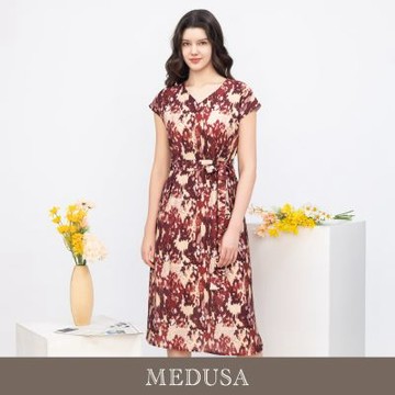 現貨【MEDUSA 曼度莎】午後約會酒紅暈染綁帶嫘縈洋裝（M-XL）｜嫘縈洋裝 綁帶洋裝 約會穿搭