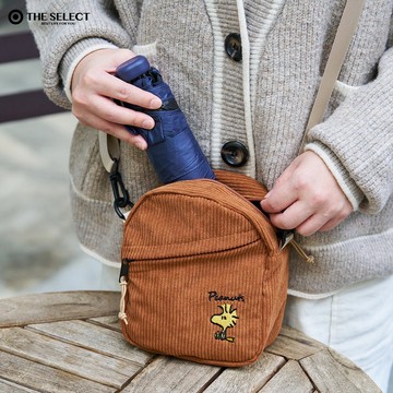 【史努比】燈心絨隨行斜背袋 胡士托泥磚紅