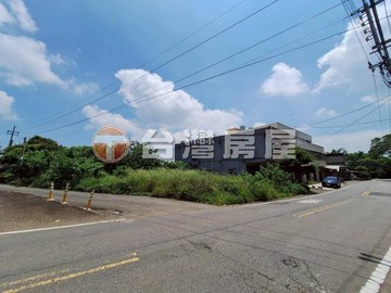 臨10米角建地.近名間交流道可規劃3-4戶｜南投縣名間鄉新厝段