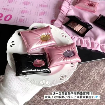 热销✨100%正品✨千妍寶枕綺夢高光粉 哑光珠光 日常淡妝 修容盤 提亮 高光提亮 馬年禮盒
