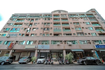 鄰新莊國小#自由商圈之低總價明亮3房+車位｜高雄市左營區重偉街