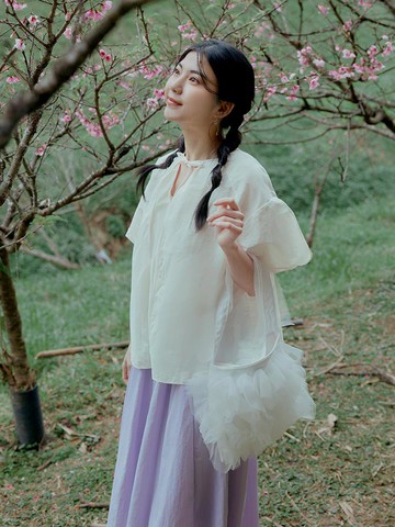 花苞袖圓領寬鬆上衣