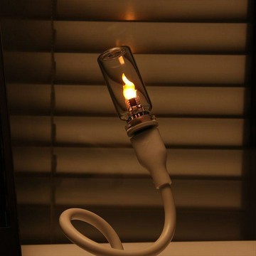 車內氣氛🎇 LED仿真小火焰氛圍燈桌面牀頭USB小夜燈車載創意電子火苗遙控夜燈 车载USB氛围灯
