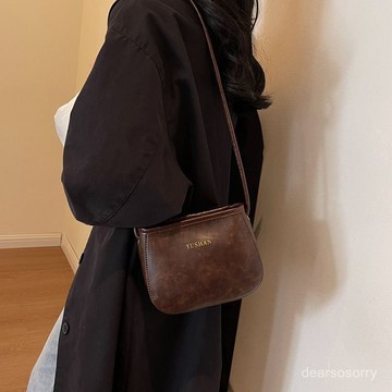 臺灣有貨⚡今年流行小包包女式2025新款時尚百搭單肩斜挎包複古水桶包手機包 EUHV