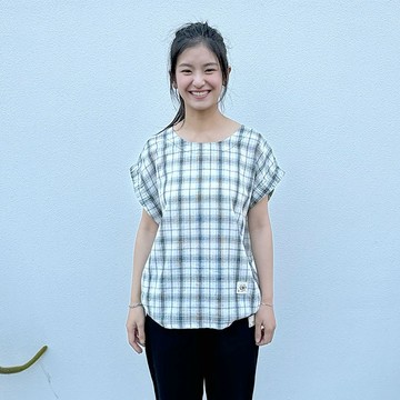花木馬日系女裝圓領格紋微縮口連袖上衣