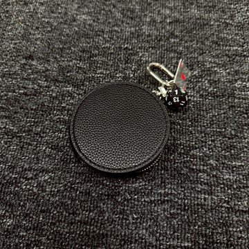 ☆LimeLight☆ 圓形 零錢包 骰子 鋪克牌 十字星 短褲鍊 腰鍊 褲鍊 鑰匙圈 層次搭配 百搭 褲頭吊飾 鑰匙扣