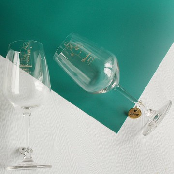 聖誕禮物|客製化紅酒對杯 線條人像雕刻 訂製禮物 情侶禮物