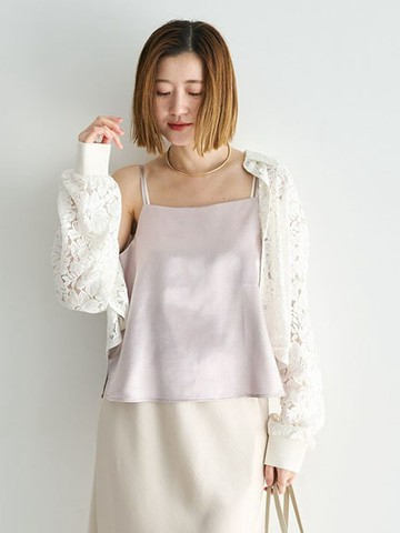 【SET ITEM】花卉蕾絲翻領短版襯衫+緞面吊帶背心(07001429400) - YECCA VECCA