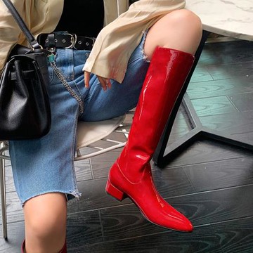 紅色漆皮長靴女2024粗跟高筒女靴單靴尖頭加寬寬筒洋氣加大騎士靴