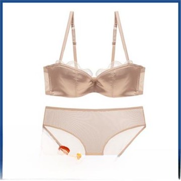 大胸薄杯蕾絲邊緞面性感內衣 2/1半杯聚攏上托有鋼圈單文胸胸罩