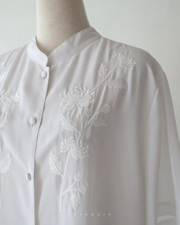 復古刺繡領寬鬆歐美版型短袖白色古著襯衫