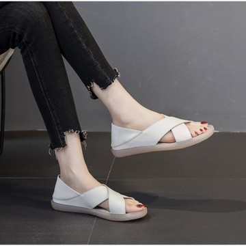 女士真皮涼鞋女2025年新款外穿上班平底學生兩穿軟底孕婦涼拖鞋