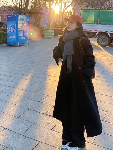 毛呢外套女小個子2024新款秋冬季加厚百搭高級感正肩羊絨呢子大衣【淘夢屋】