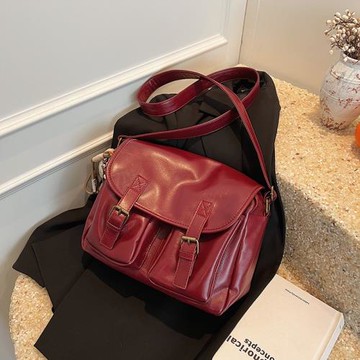 2024日系感學院風斜挎包酷酷的大容量簡約pu復古單肩包學生上課包