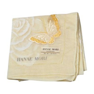 Hanae Mori 米黃色玫瑰花蝴蝶刺繡圖騰字母LOGO帕領巾(44CM)