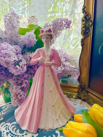 2004年英國製 Coalport 手工手繪限量瓷娃 限量編號 畫師簽名