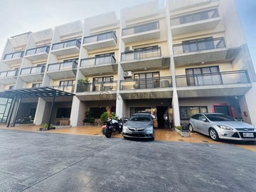 苑裡社苓交流道旁美透天｜面寬6.2米前院併排雙車｜苗栗縣苑裡鎮社苓