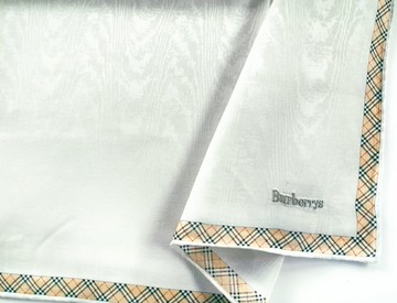 Burberry 古董手帕 典雅緹花風格 格紋邊飾 21 x 21 英吋
