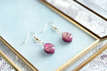 樹脂藝術 侯爵夫人造型耳環・屍骨與花