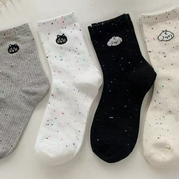 【𝐔.𝐉.𝐉】現貨✨可愛小貓中筒襪 小貓襪 中筒襪 棉襪 女襪 韓版襪 日系襪 可愛襪 百搭襪 學生襪 短襪 圖案襪