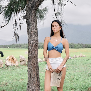 集中美胸扭結配色高腰比基尼