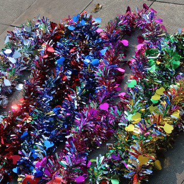 生日派對房間布置毛條新年幼兒園教室晚會裝飾用品茜草彩條拉花