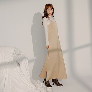 OB嚴選中大尺碼-微光澤緞面細肩帶開衩長洋裝《DA10315》