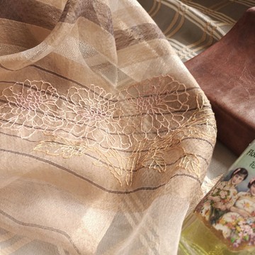 *手工刺繡糸列* 免費手綉字母 百搭真絲羊毛長圍巾 - 綻放的菊