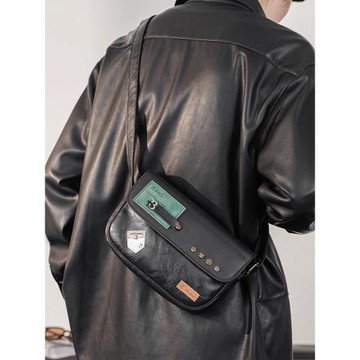 2024新款斜挎包單肩拉鏈橫款小方包休閑斜胸包潮男包包郵差包潮包